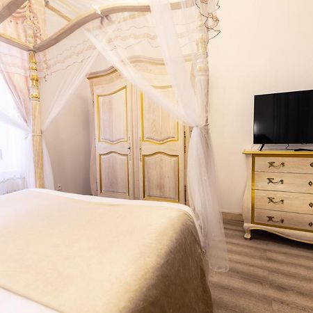 Chambre A Baldaquin Maison De L'Eglise Du Couvent Narbonne Dış mekan fotoğraf