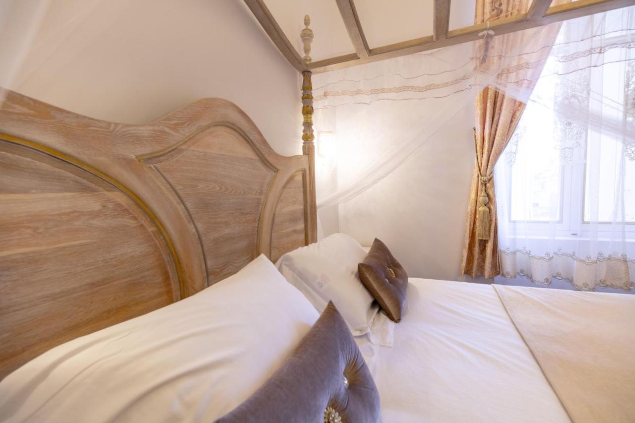Chambre A Baldaquin Maison De L'Eglise Du Couvent Narbonne Dış mekan fotoğraf